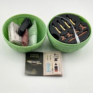 MGA Miniverse Make it Mini Lord of the Rings LOTR Legolas White Knives